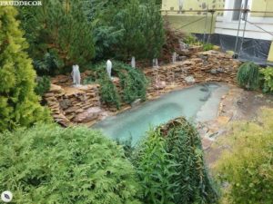 Строительство декоративного пруда с фонтанами в Краснодаре